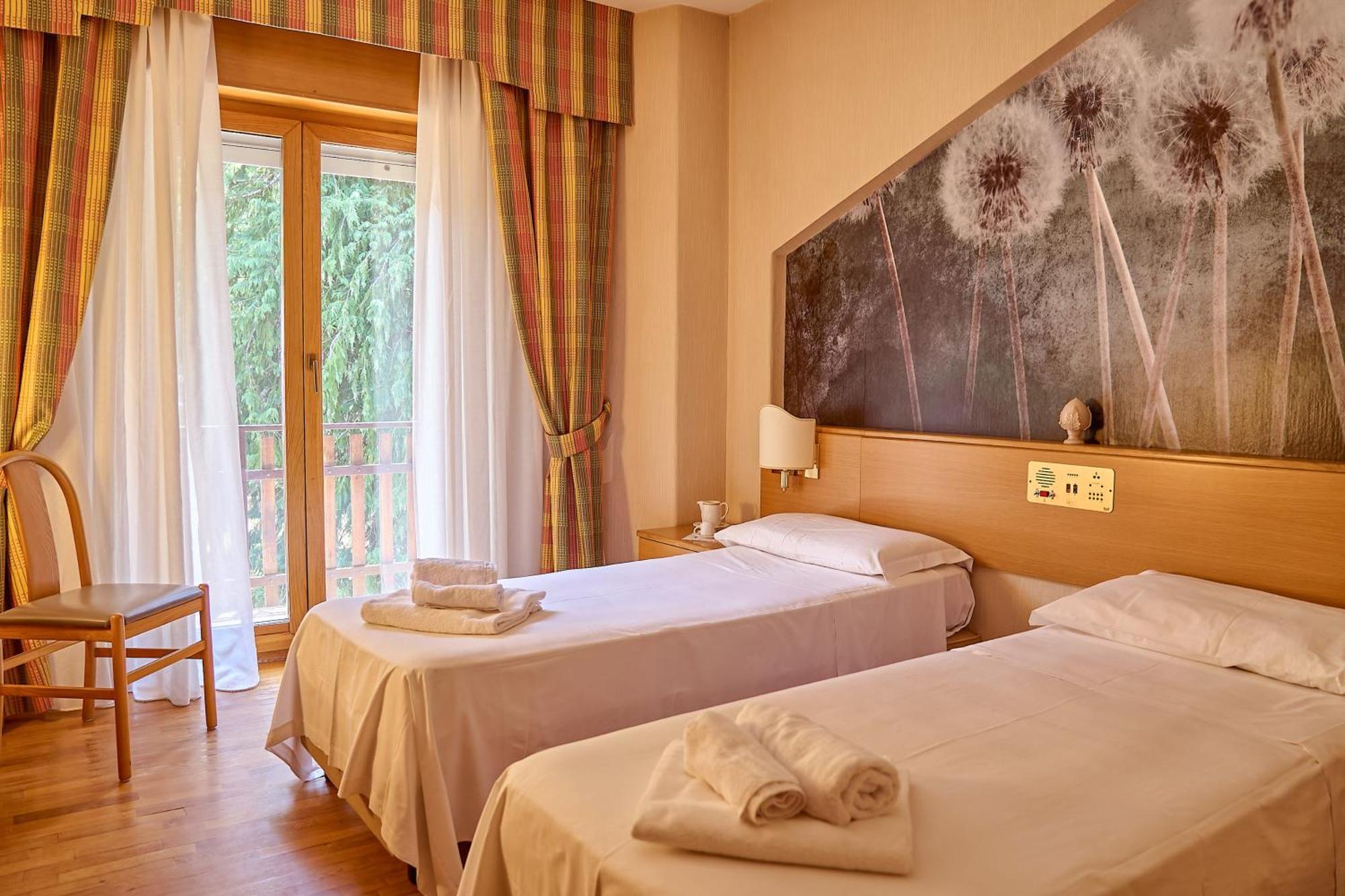 Hotel Camigliatello 卡迈格拉特罗希拉诺 外观 照片