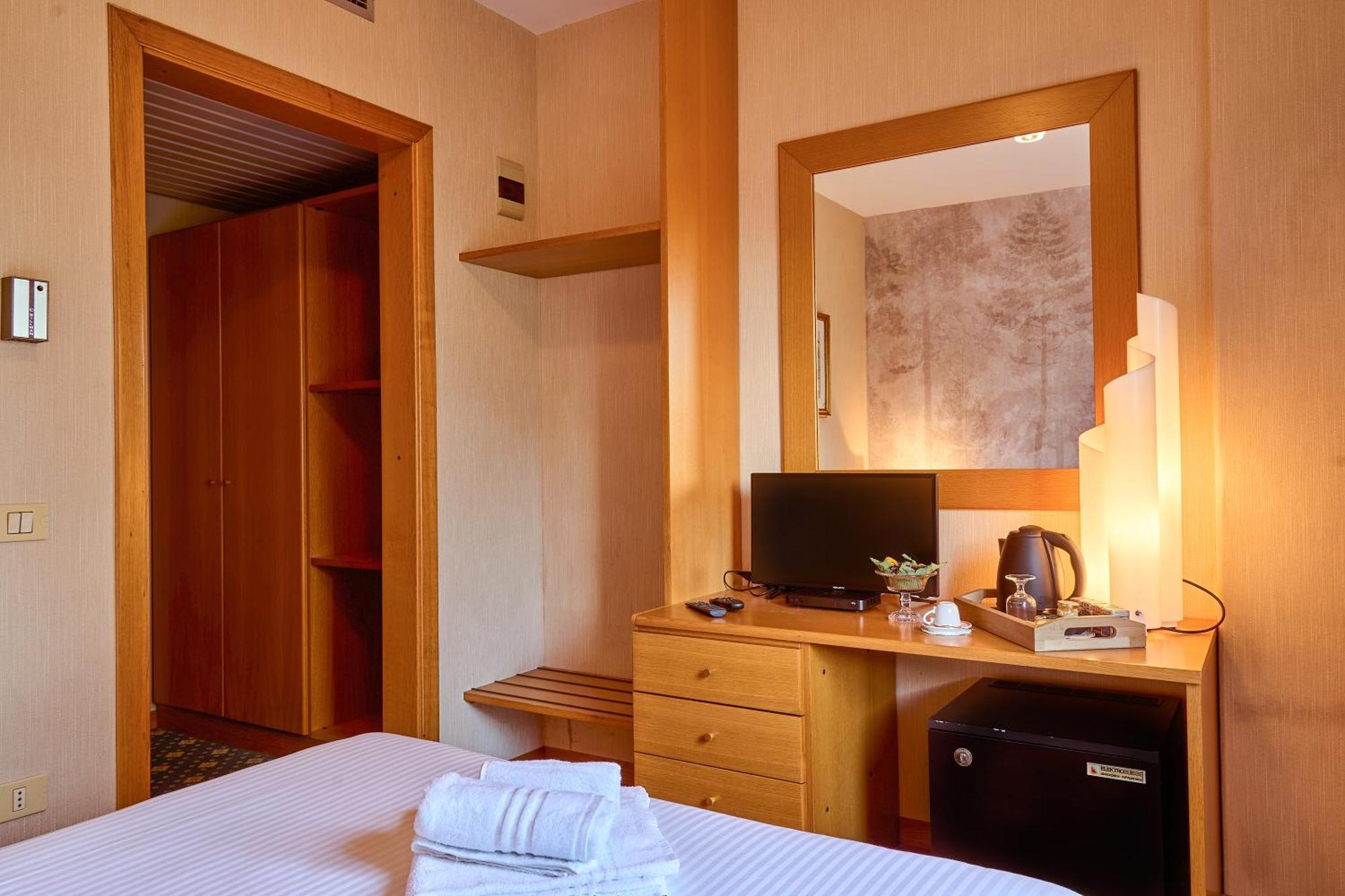 Hotel Camigliatello 卡迈格拉特罗希拉诺 外观 照片